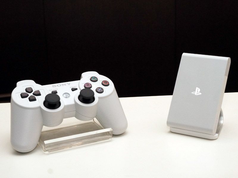 New Info and 66 Pictures of the PS Vita TV Surface: UI, Remote