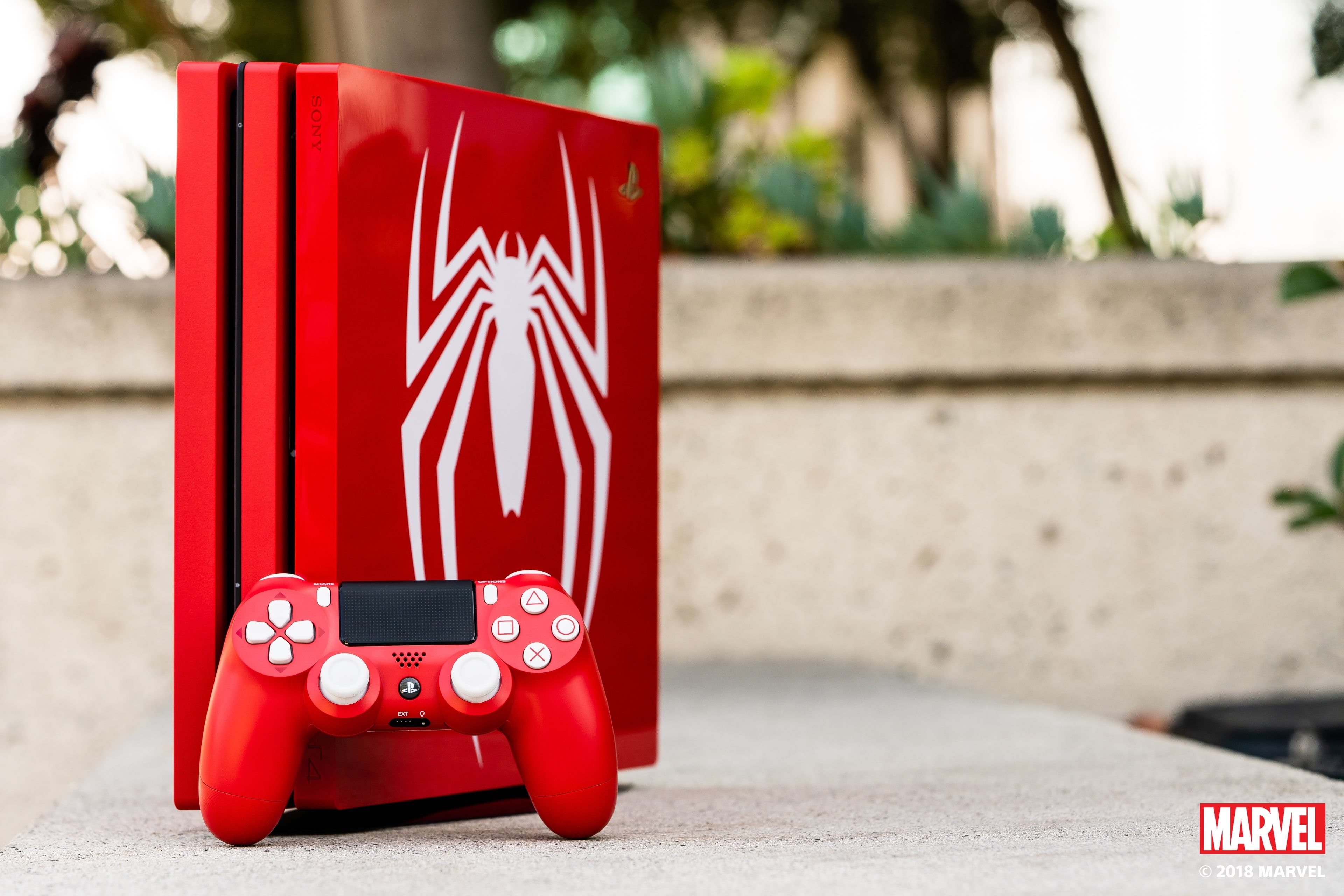 Marvel's Spider-Man Limited Edition PS4 Pro Bundle Gets Stunning