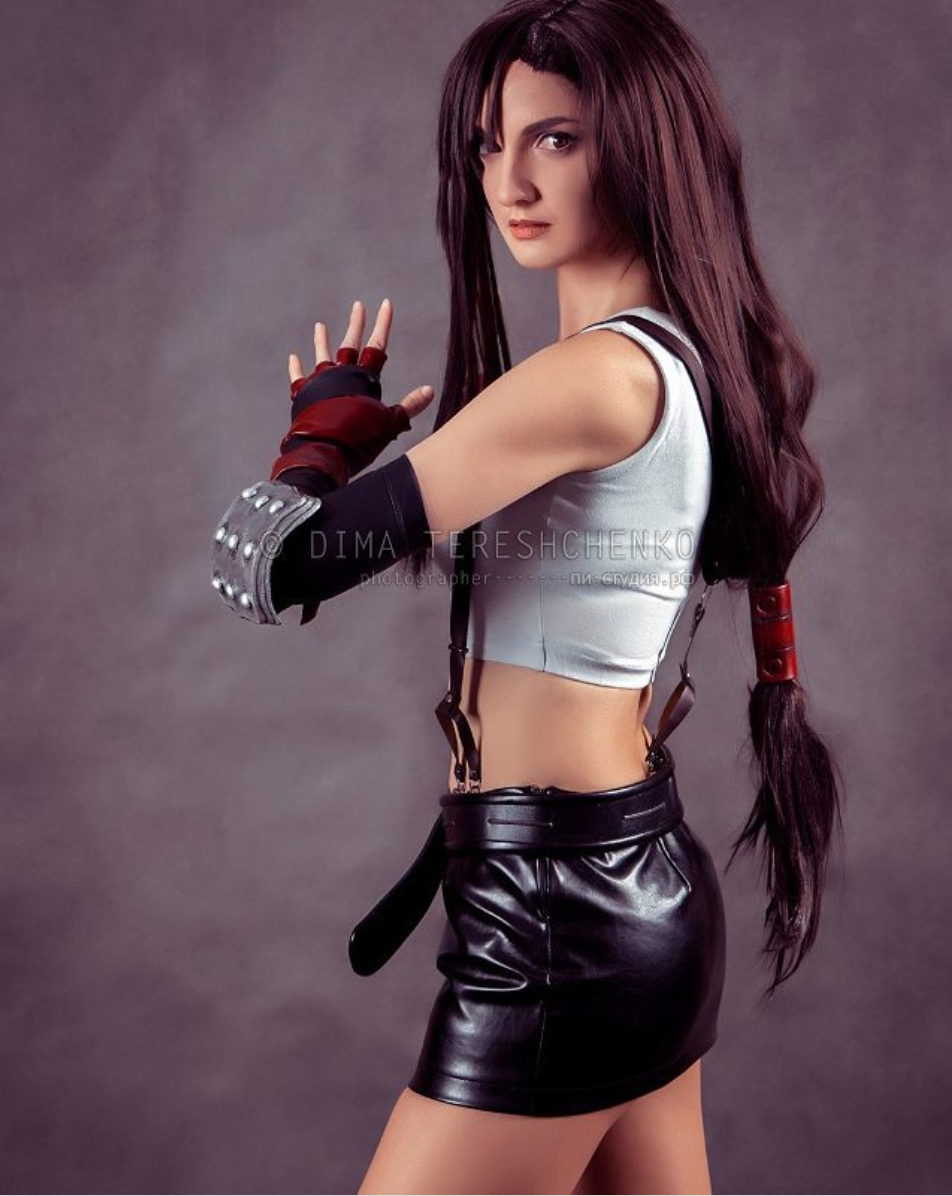 Final Fantasy VII Remake Tifa Lockhart Cosplay Is a Punch Above the Rest