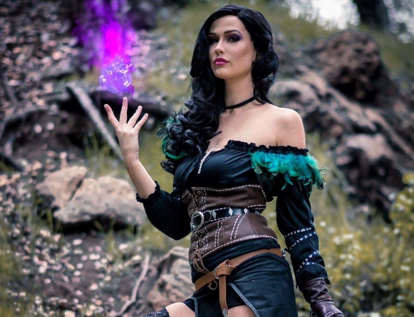 Yennefer of Vengerberg cosplay