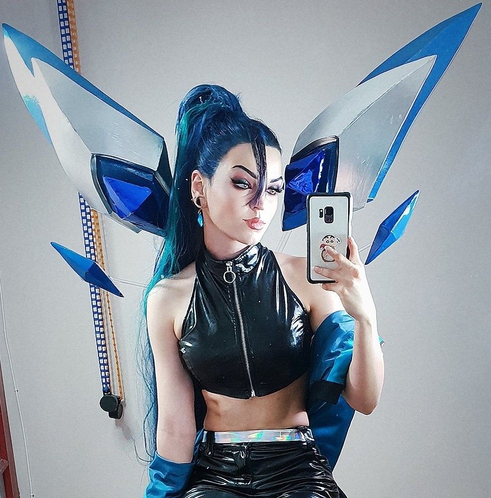 League of Legends Cosplayer Portrays Kai’Sa With Stunning Accuracy