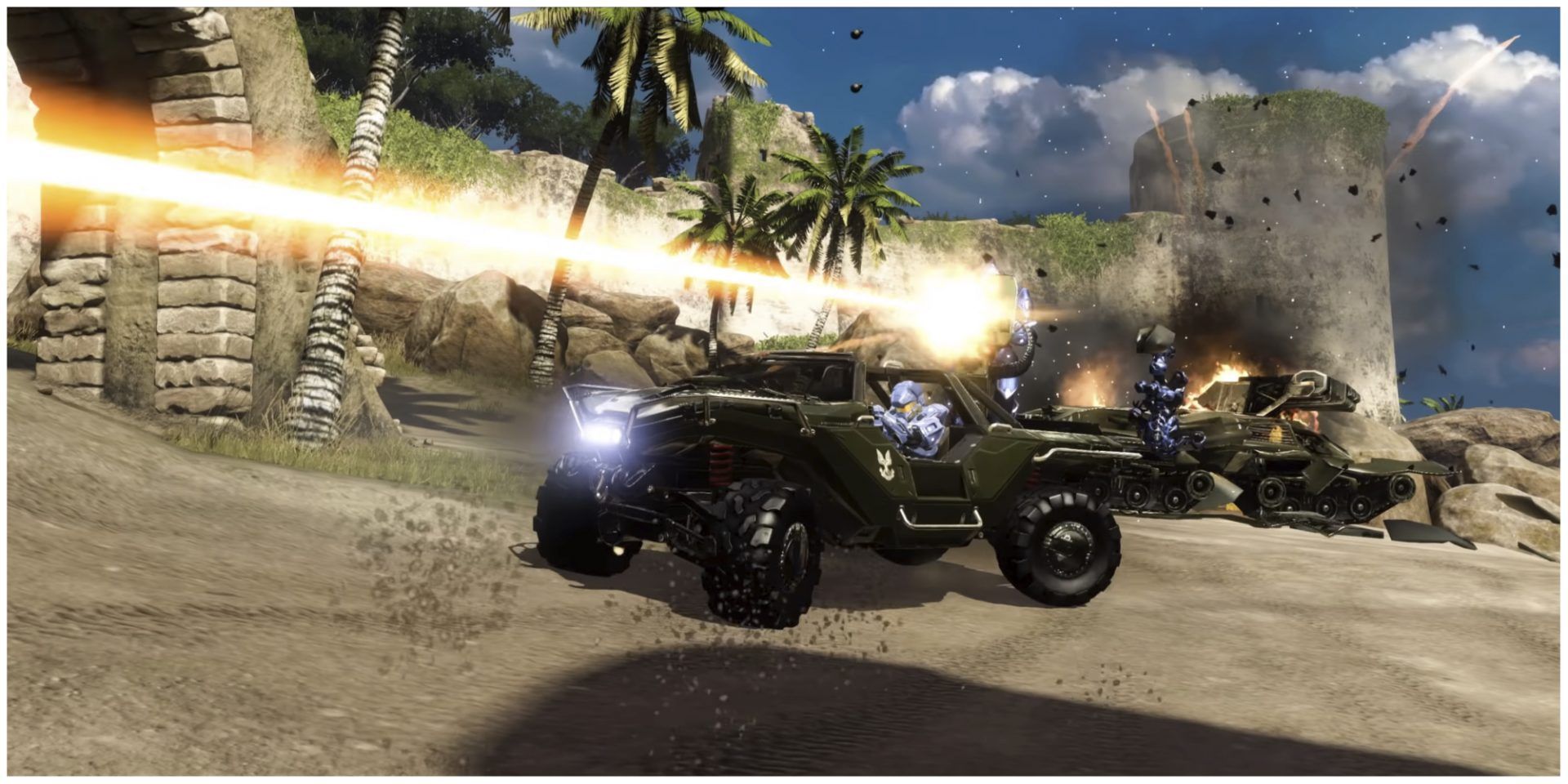Halo The Master Chief Collection Multiplayer Gameplay Warthog and Tank On A Beach.