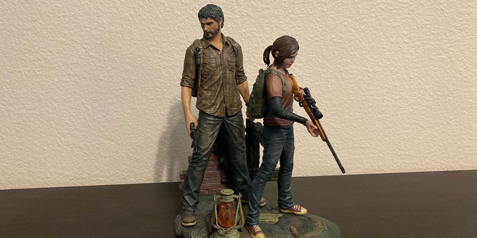 the last of us joel and ellie statue combo