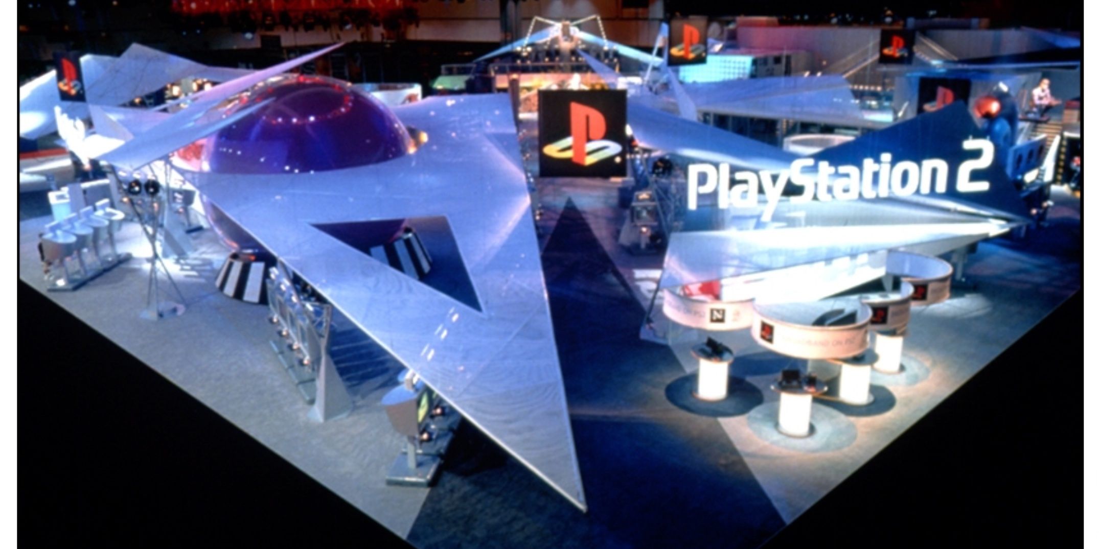 Sony e3 2001 award-winning booth of the futuristic E3 PlayStation 2 