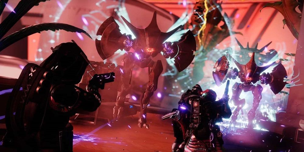 Guardians Fighting a Vex Strike Force on Neomuna