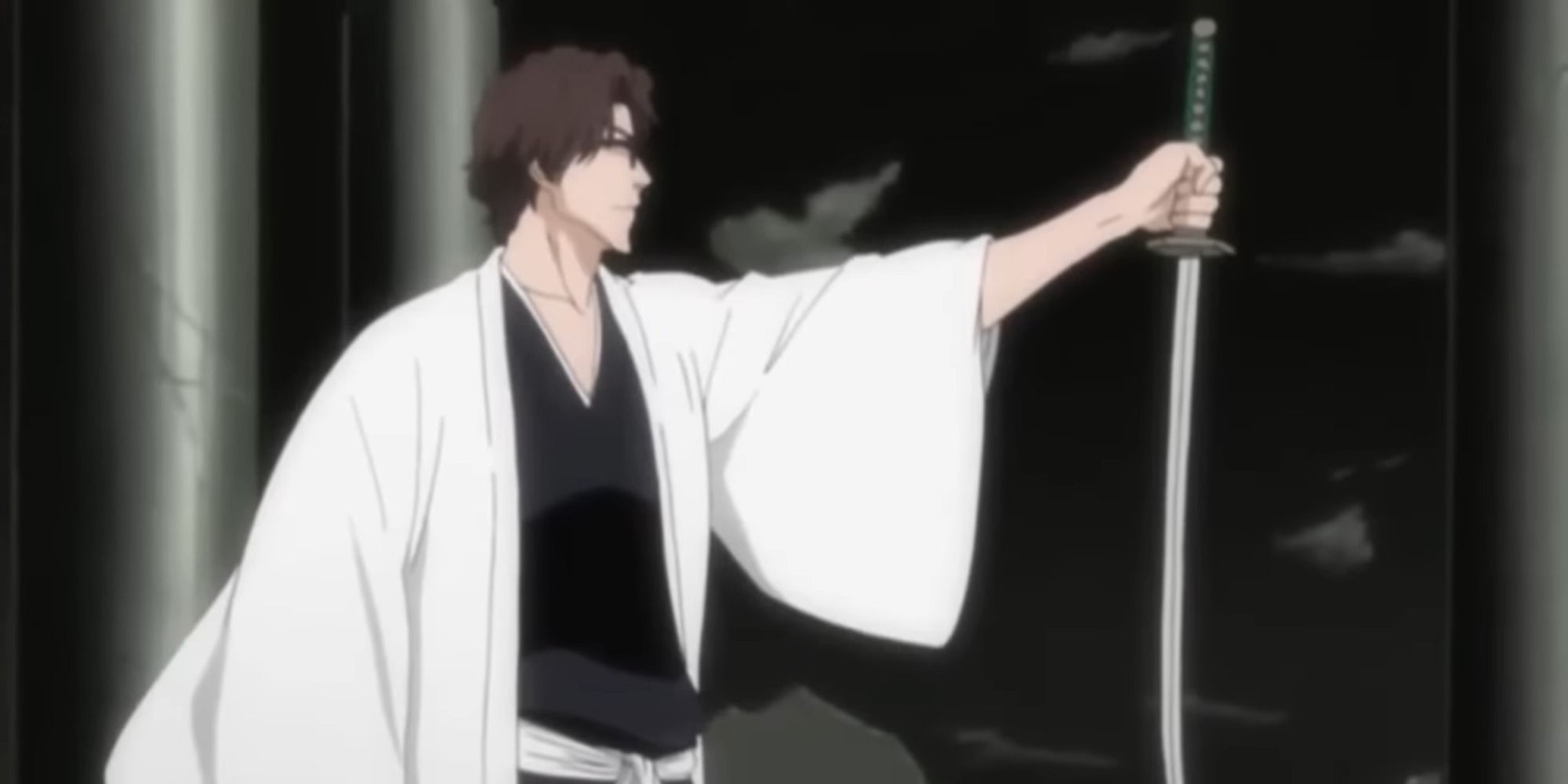 Sousuke Aizen holding Kyouka, the ceiling begins to shatter