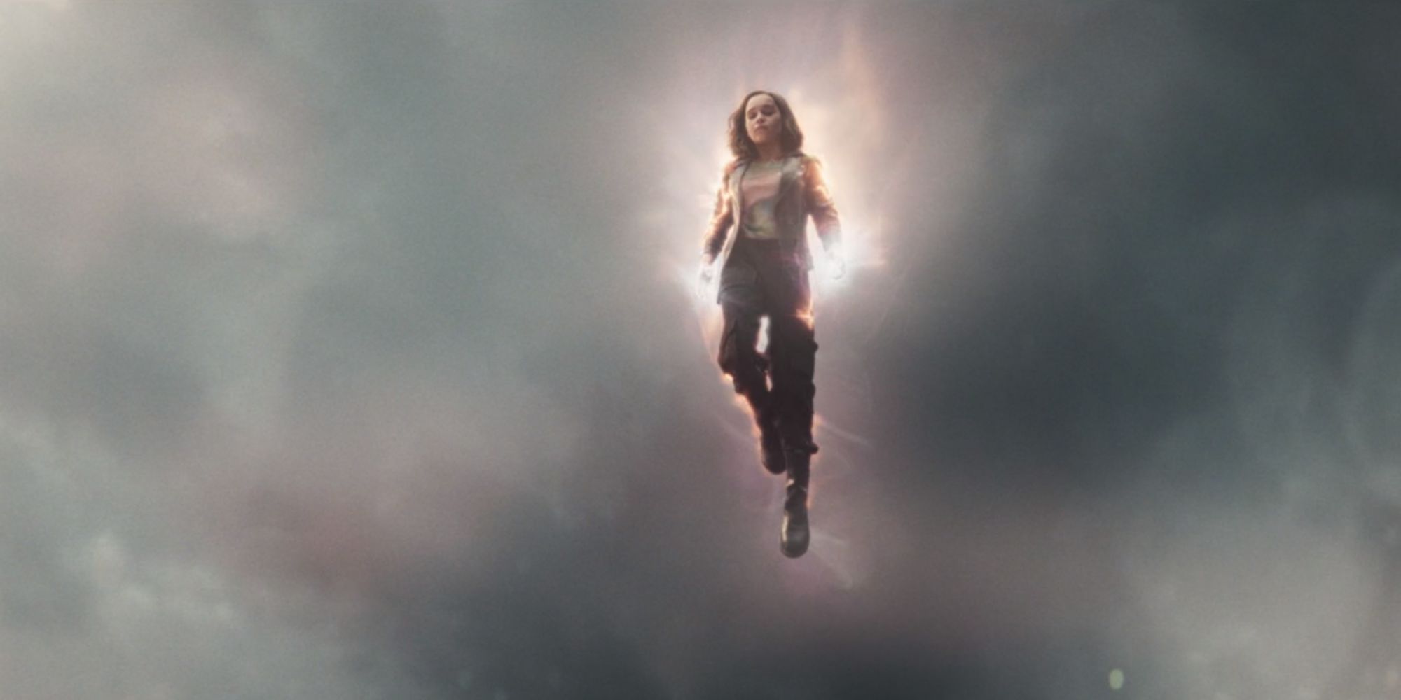 Emilia Clarke as G'iah floating in the sky in Secret Invasion