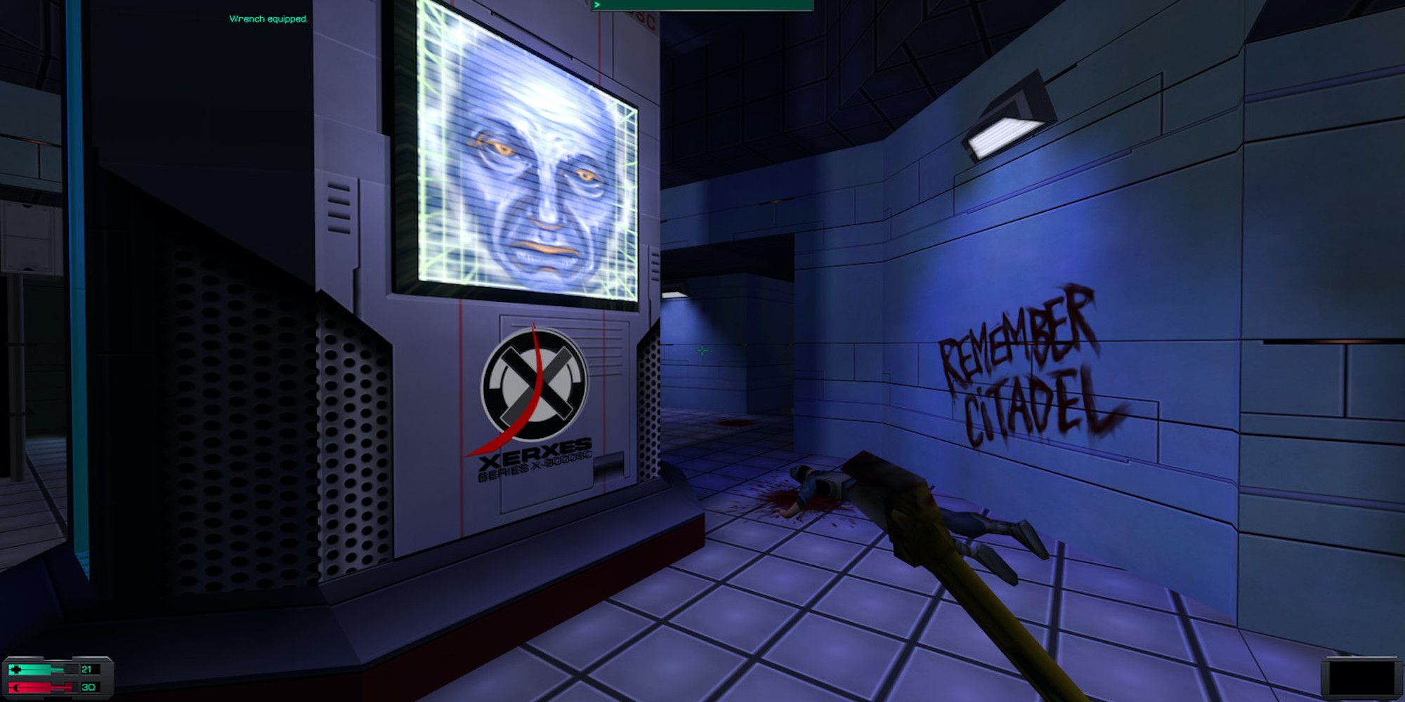 Jogador em um corredor escuro com rosto na tela (System Shock 2)