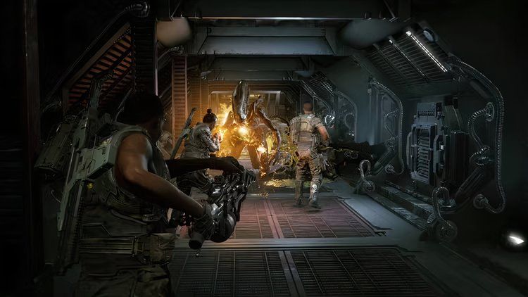 Aliens-Fireteam-Elite-players-fighting-xenomorph