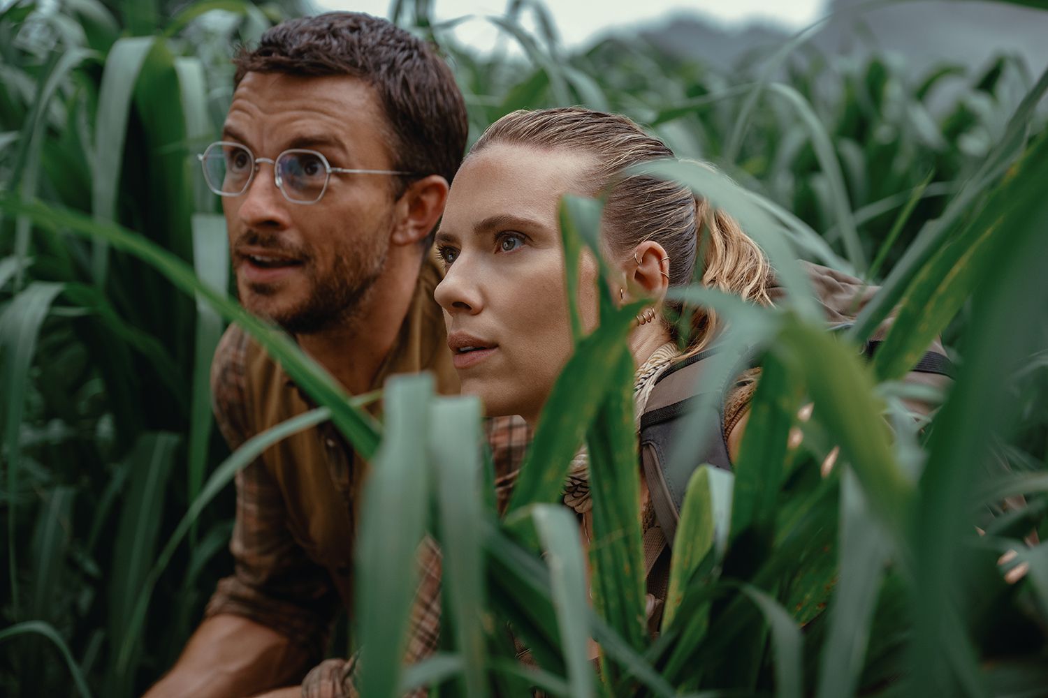 Shot of Dr. Loomis and Zora Bennett in Jurassic World Rebirth