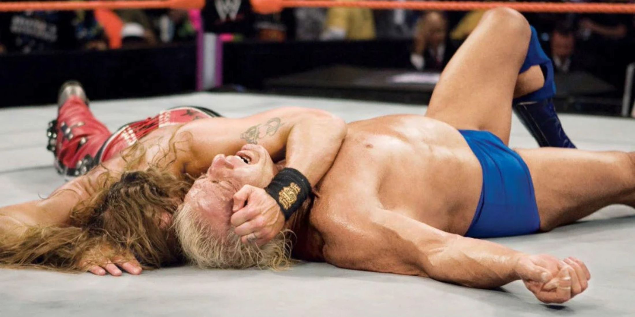 Shawn Michaels pins Ric Flair at WrestleMania WWE