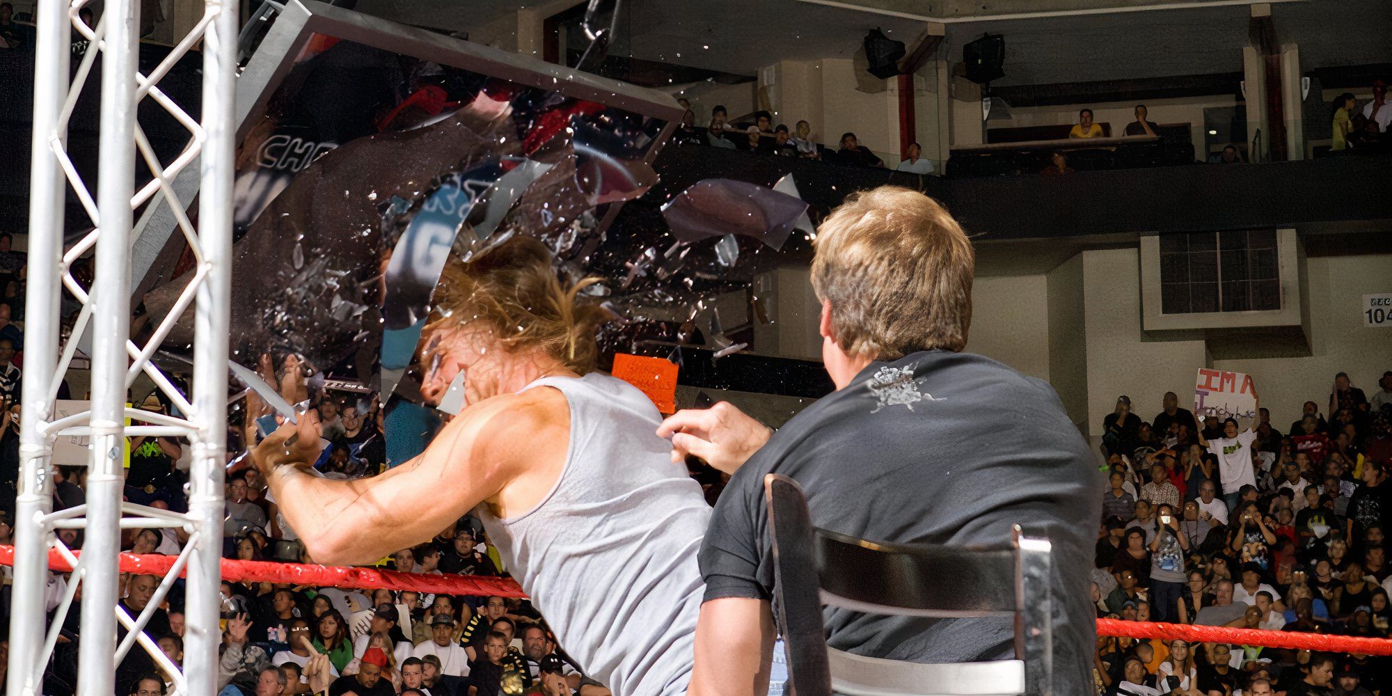 2008年のWWE Rawのエピソードで、クリス・ジェリコがショーン・マイケルズをジェリトロンに投げ込む。